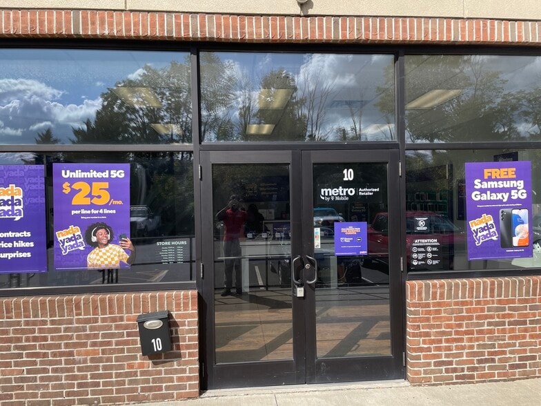 2-16 S Washington Ave, Dunellen, NJ for lease - Building Photo - Image 3 of 7