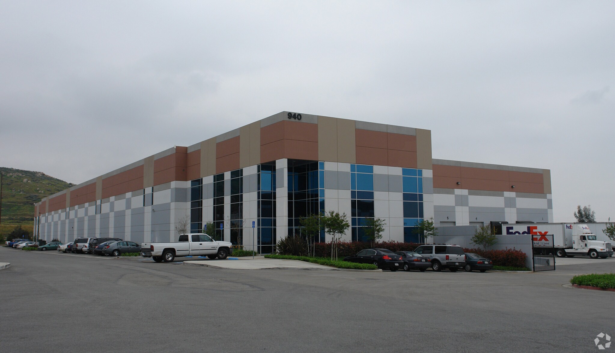 940 Columbia Ave, Riverside, CA for lease Building Photo- Image 1 of 4