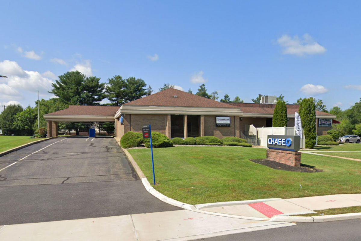 591 Cranbury Rd, East Brunswick, NJ for lease Building Photo- Image 1 of 2