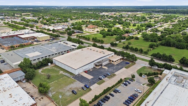 Plus de détails pour 511 NE 31st St, Oklahoma City, OK - Industriel à louer