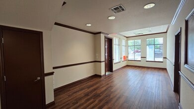 1 E Central Ave, Temple, TX for lease Interior Photo- Image 1 of 3