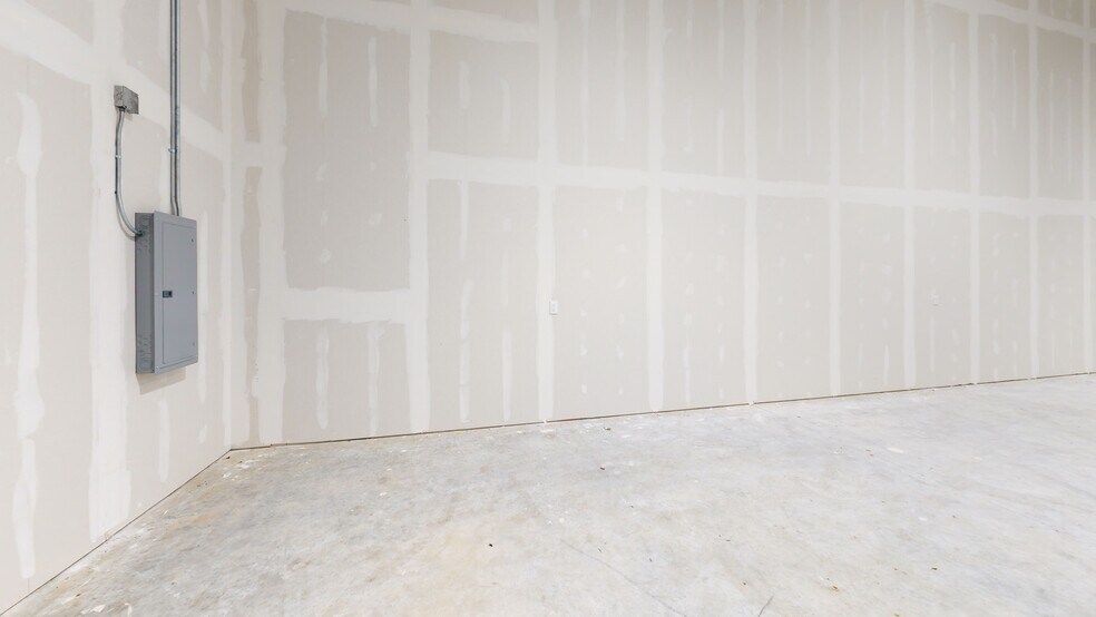 Aubrey Industrial Park portefeuille de 4 propriétés à vendre sur LoopNet.ca - Numérisation 3D de Matterport - Image 3 de 26