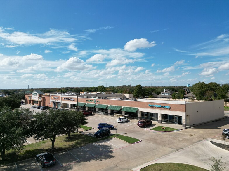 300 Grapevine Hwy, Hurst, TX for lease - Building Photo - Image 2 of 7