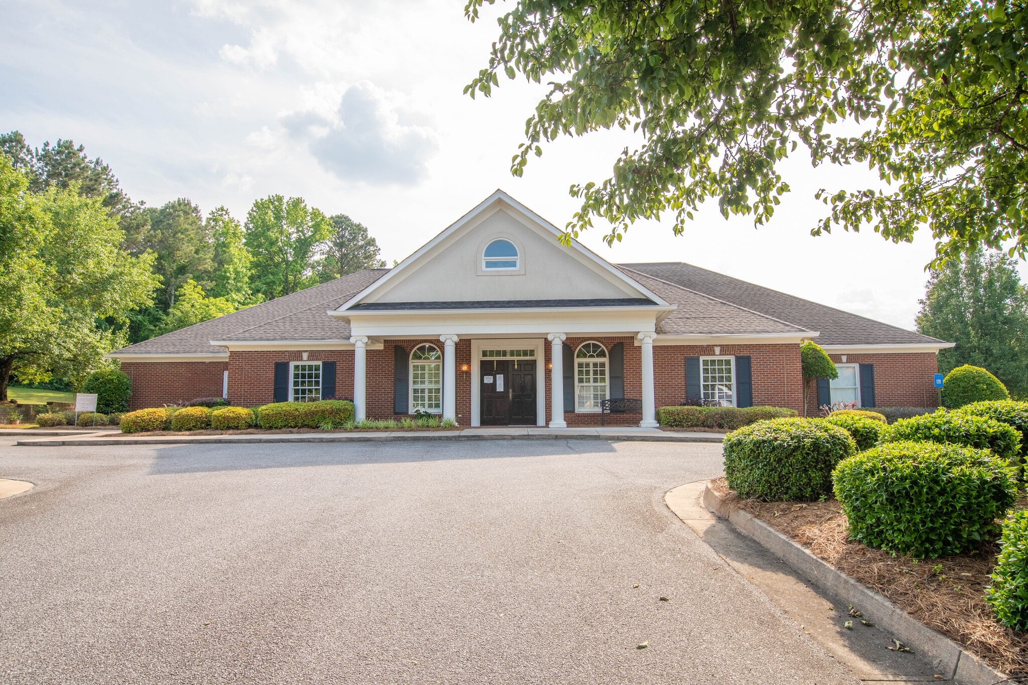 385 Hawthorne Ln, Athens, GA for lease Primary Photo- Image 1 of 7