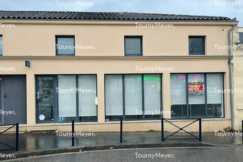 Retail in Bordeaux for lease Building Photo- Image 1 of 2