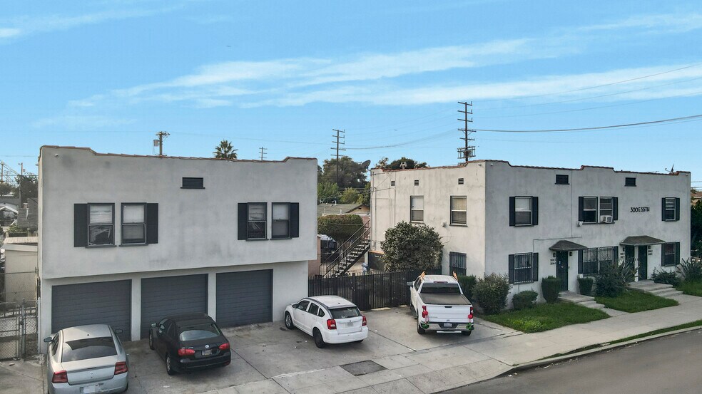 300 E 55th St, Los Angeles, CA à vendre - Photo du bâtiment - Image 1 de 33