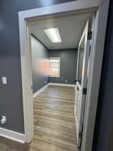 301-304 Macy Dr, Roswell, GA for lease Interior Photo- Image 2 of 3