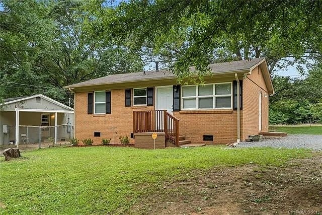 Gaston County Investment Portfolio portfolio of 6 properties for sale on LoopNet.ca - Building Photo - Image 2 of 6