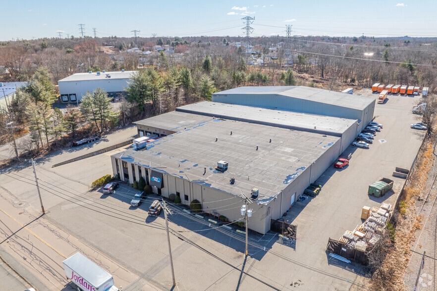 146 Will Dr, Canton, MA à vendre - Aérien - Image 2 de 8