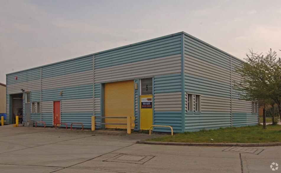 Learoyd Rd, New Romney for sale - Primary Photo - Image 1 of 21