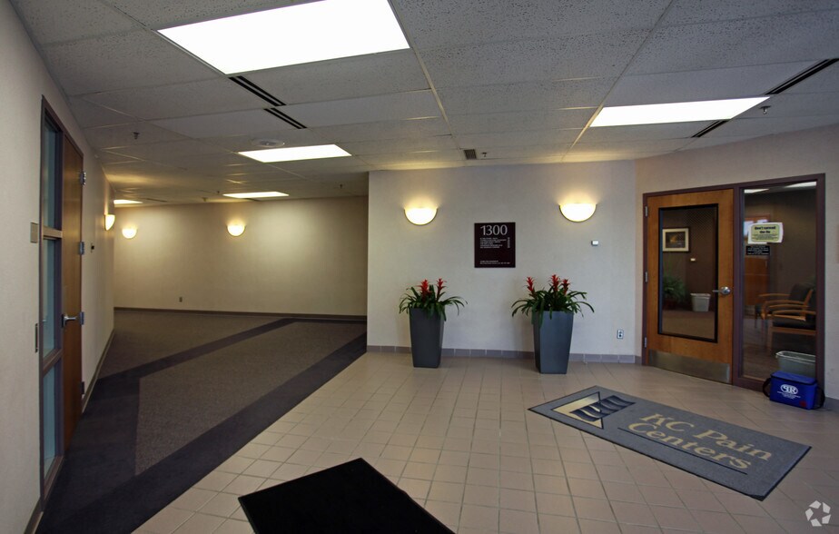 1300 E 104th St, Kansas City, MO à vendre - Hall d’entrée - Image 3 de 10