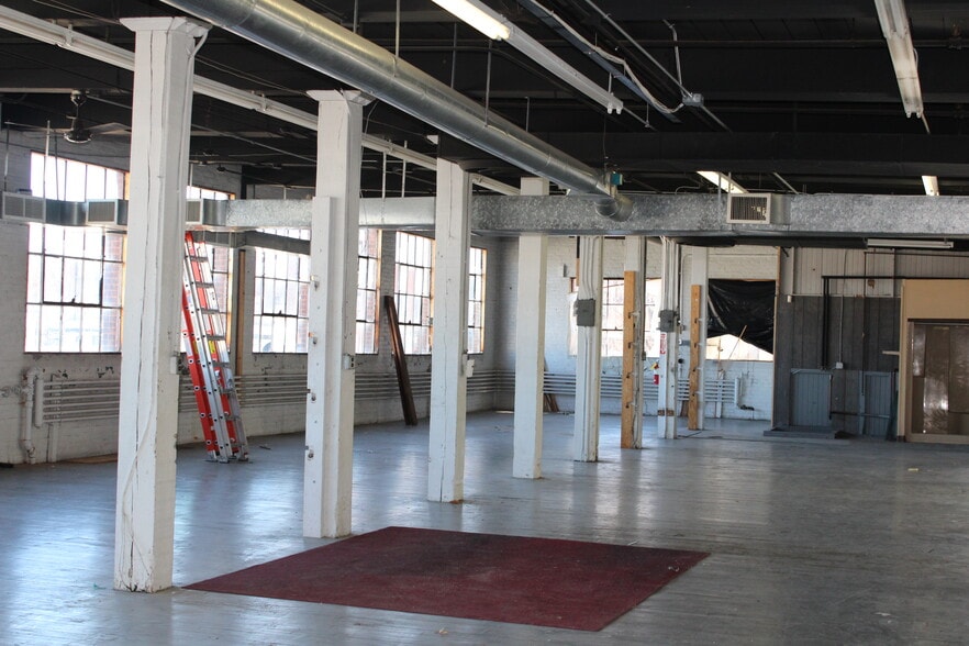 65 Main St, Springfield, MA for sale - Interior Photo - Image 3 of 7