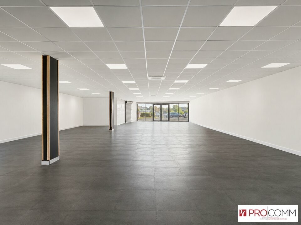 Retail in Vedène for lease Interior Photo- Image 1 of 4