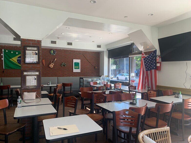 3801 31st Ave, Astoria, NY à louer - Photo du bâtiment - Image 2 de 14