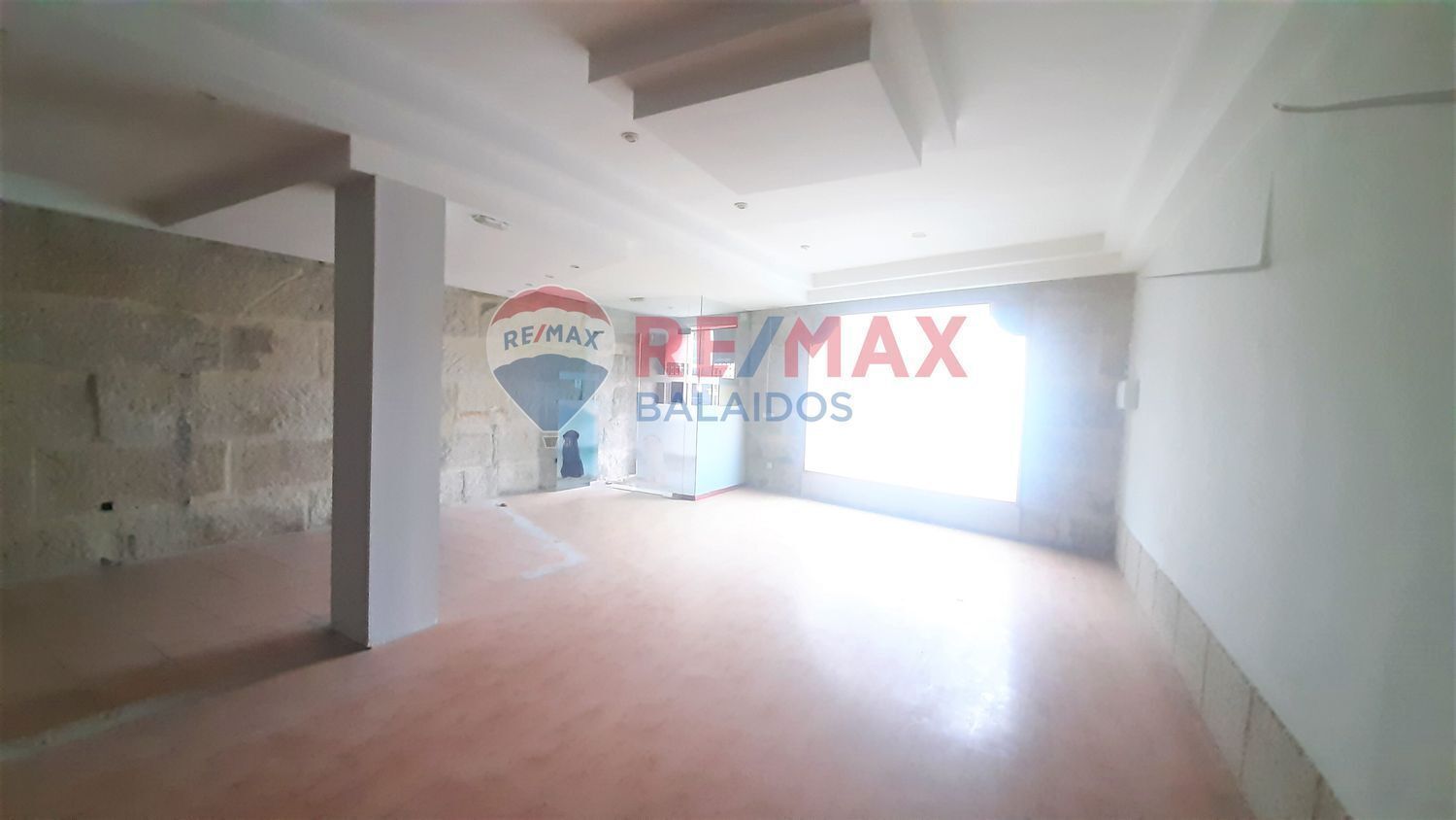 Retail in Vigo, Pontevedra for lease Interior Photo- Image 1 of 17