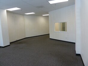 3850 San Pablo Ave, Emeryville, CA for lease Interior Photo- Image 1 of 4