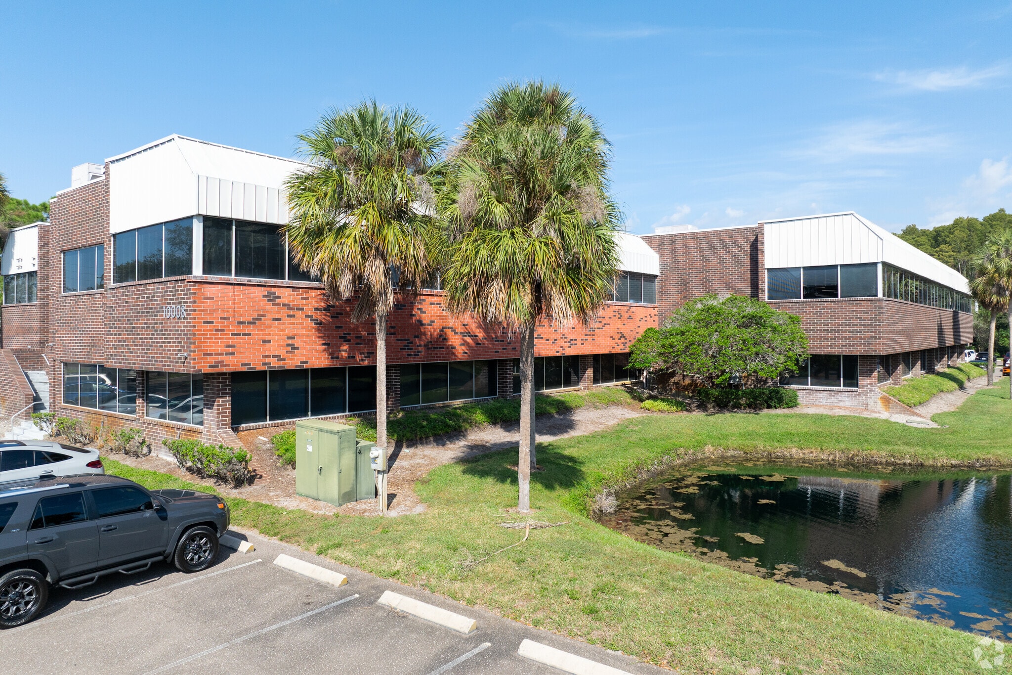 10014 N Dale Mabry Hwy, Tampa, FL for lease Building Photo- Image 1 of 46