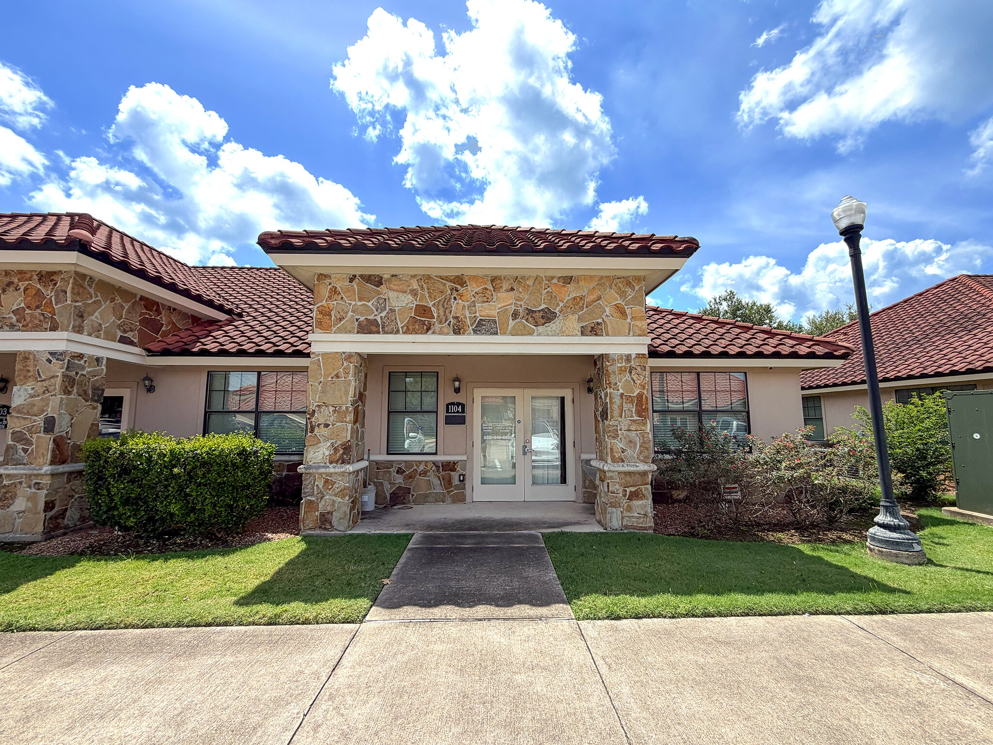 4502 Riverstone Blvd, Missouri City, TX for lease Building Photo- Image 1 of 56