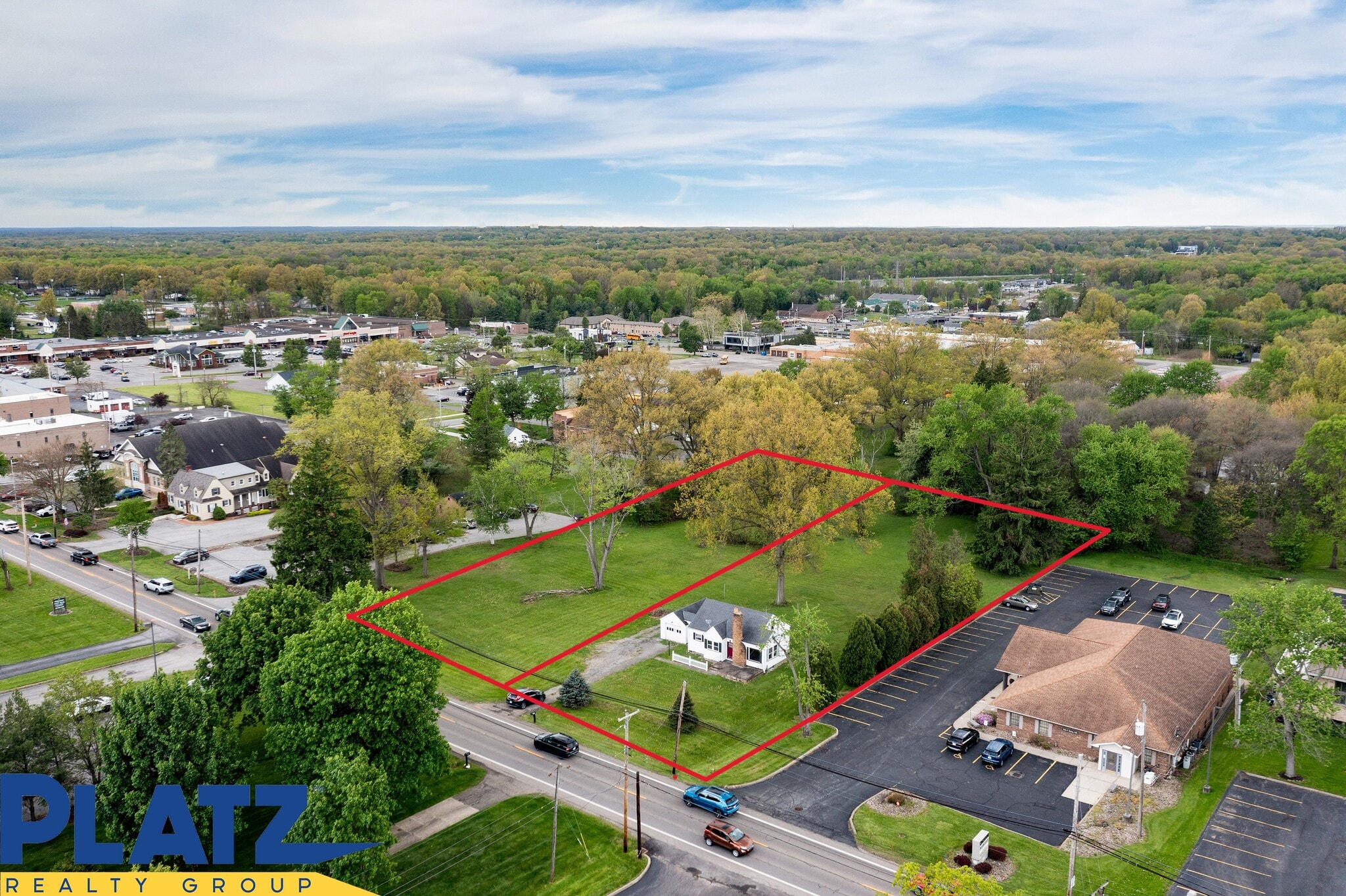 263 Niles Cortland Rd NE, Warren, OH for sale Primary Photo- Image 1 of 11