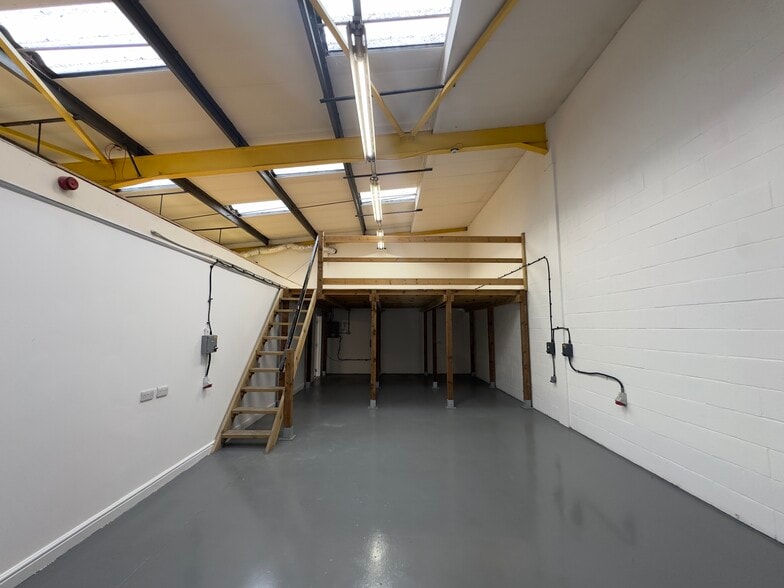 Babbage Rd, Stevenage for lease - Building Photo - Image 2 of 10