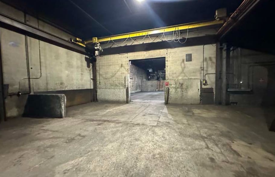 901 N Main St, Miamisburg, OH à vendre - Photo intérieure - Image 2 de 5