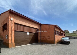 Plus de détails pour Multi-résidentiel à vendre