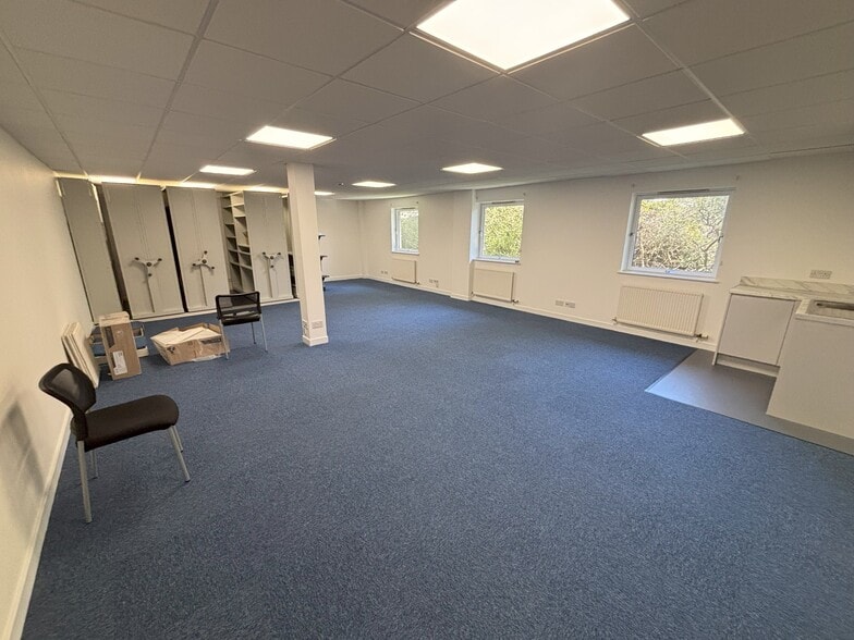 7 Belgrave Ter, Aberdeen for lease - Interior Photo - Image 2 of 5