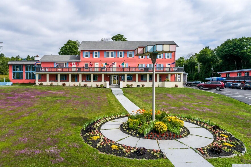 6302 Main St, Tannersville, NY for sale - Building Photo - Image 1 of 1