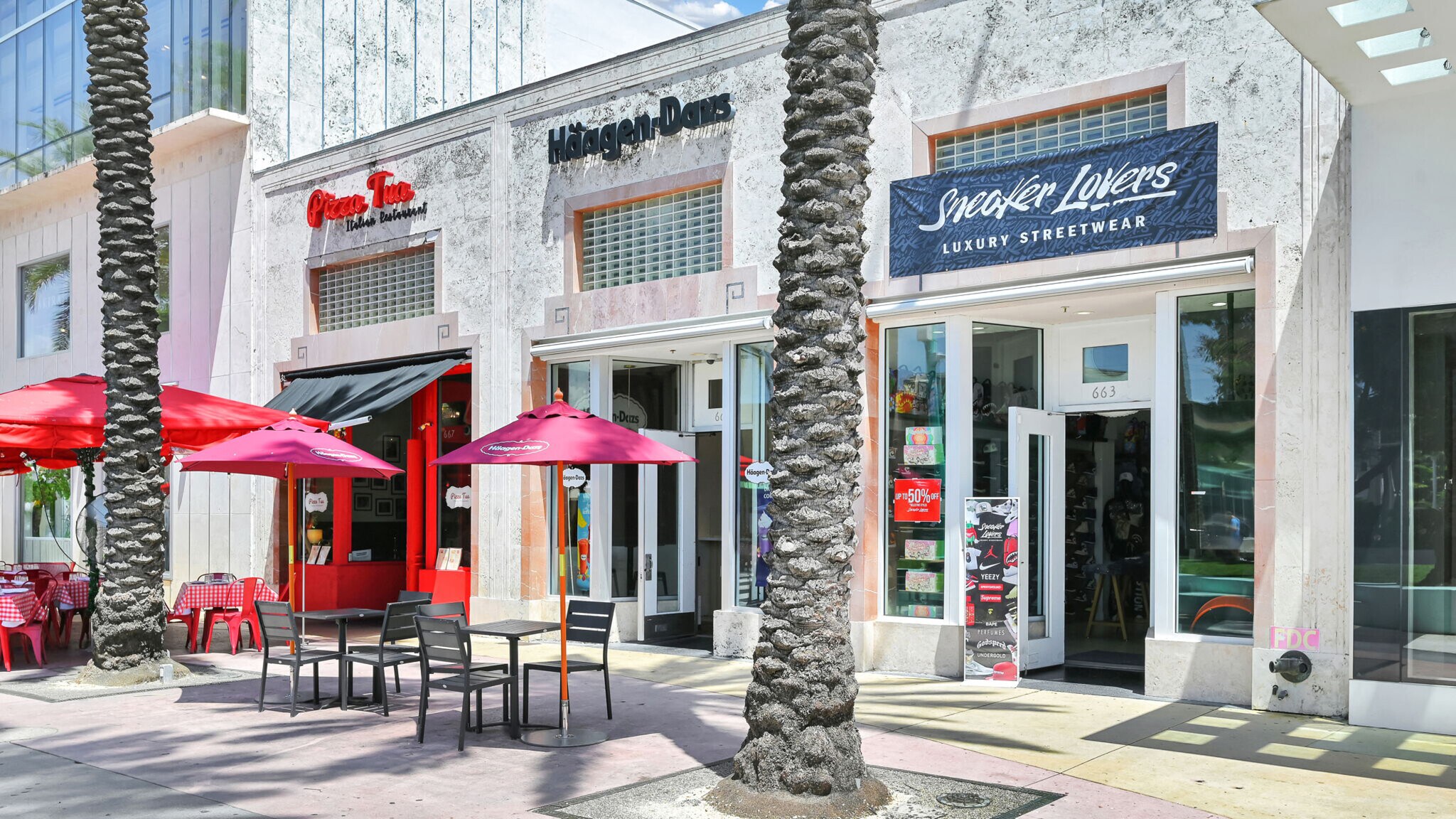 663 Lincoln Rd, Miami Beach, FL à louer Photo du bâtiment- Image 1 de 7