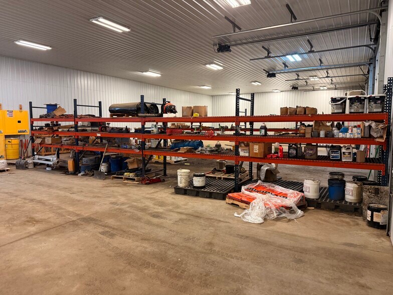 1810 23rd St S, Moorhead, MN à louer - Photo du bâtiment - Image 2 de 6