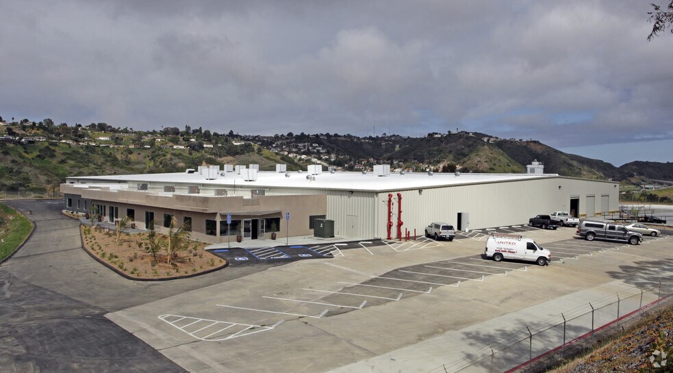 4370 Jutland Dr, San Diego, CA à louer - Photo du bâtiment - Image 3 de 10