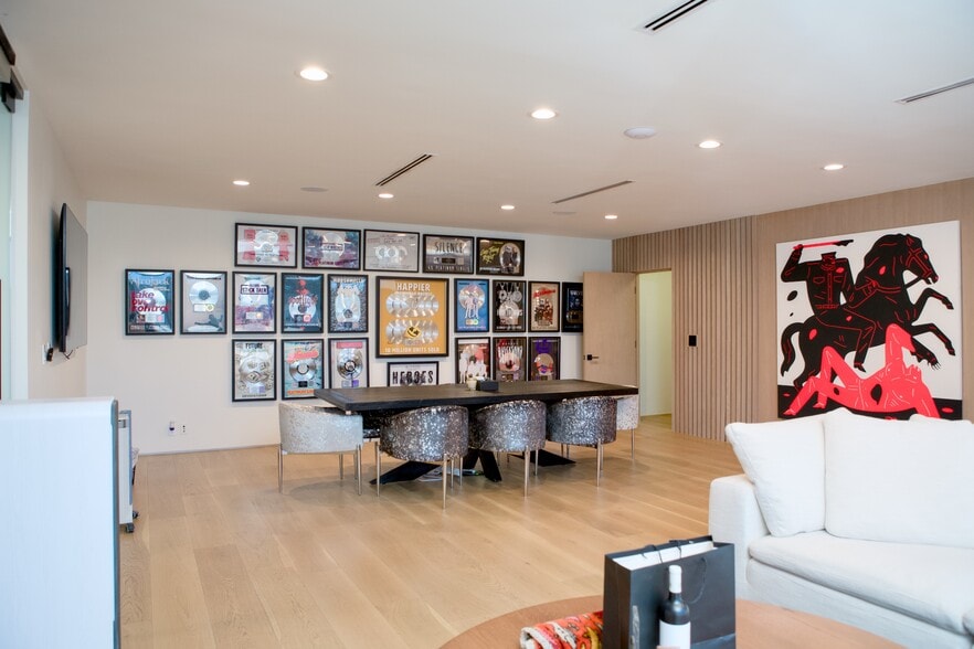 648 N St. Andrews Pl, Los Angeles, CA for sale - Building Photo - Image 2 of 21