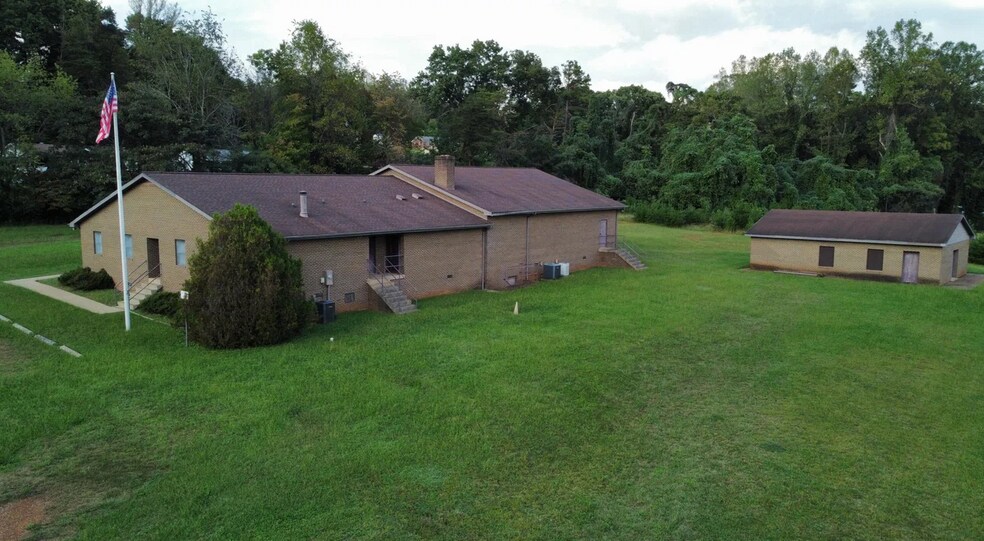 310 Wagoner Rd, Collinsville, VA à vendre - Photo du bâtiment - Image 2 de 7