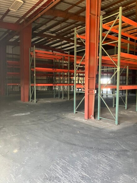 300 Pakana St, Wailuku, HI à louer - Photo du bâtiment - Image 2 de 3