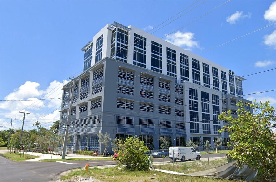 800 SE 4th Ave, Hallandale Beach, FL à louer - Photo principale - Image 1 de 15