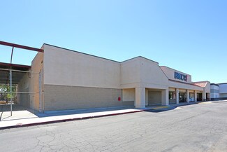Plus de détails pour 4751 White Ln, Bakersfield, CA - Commerce de détail à louer
