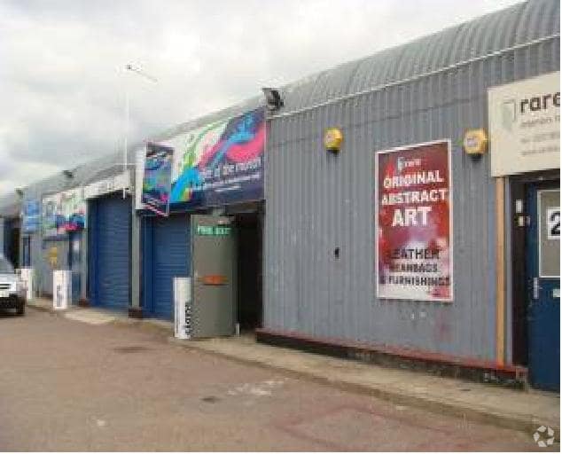 9-19 Summerstown, London for lease - Building Photo - Image 3 of 13