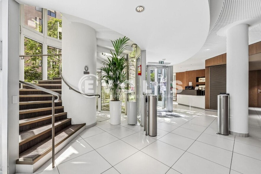 9 Boulevard Du General De Gaulle, Montrouge for lease - Lobby - Image 3 of 16
