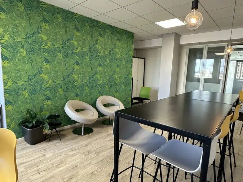 20 Boulevard Eugène Deruelle, Lyon for lease - Interior Photo - Image 2 of 5