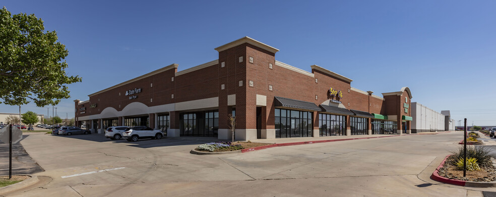 2121-2229 NW 138th St, Oklahoma City, OK for lease - Building Photo - Image 2 of 8