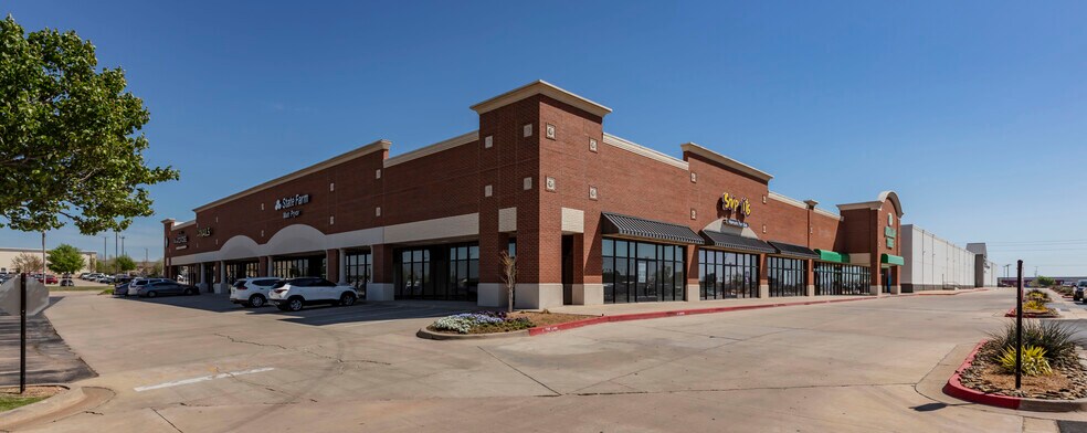 2121-2229 NW 138th St, Oklahoma City, OK à louer - Photo du bâtiment - Image 2 de 8