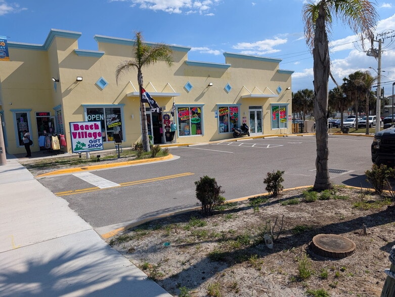 128 S Atlantic Ave, Daytona Beach, FL à vendre - Photo du bâtiment - Image 3 de 17