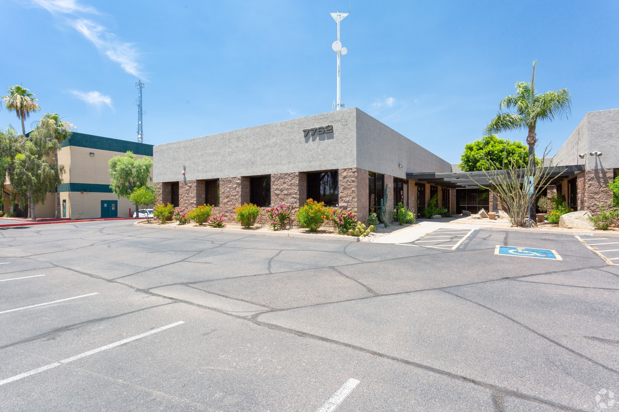 7762 E Gray Rd, Scottsdale, AZ for lease Building Photo- Image 1 of 9