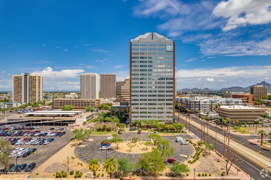 3550 N Central Ave, Phoenix, AZ à louer - Photo du bâtiment - Image 3 de 9