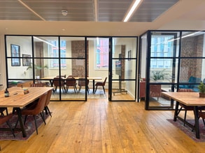 56 Berwick St, Londres à louer Photo intérieure- Image 2 de 4