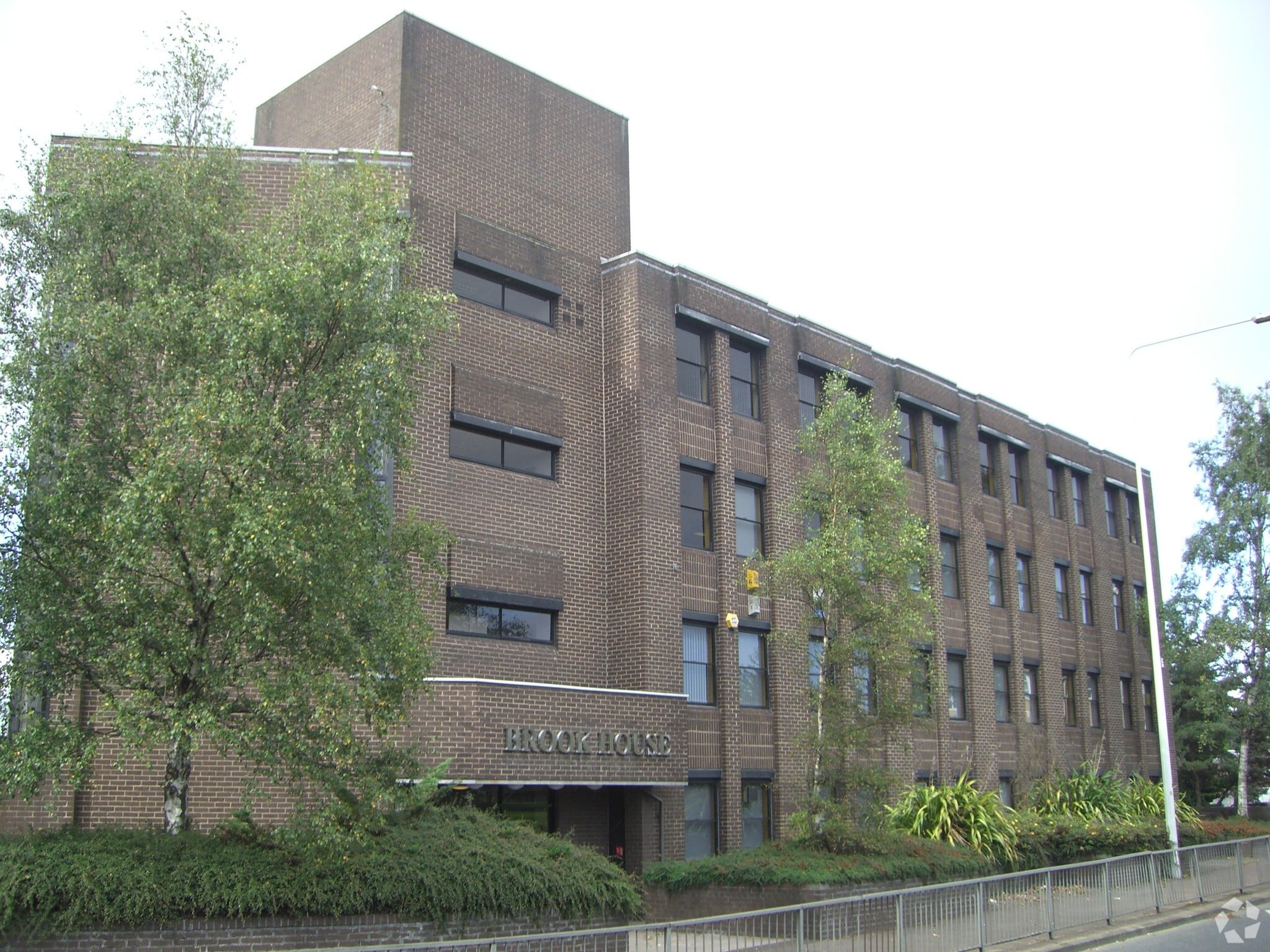 Oldham Rd, Manchester for lease Primary Photo- Image 1 of 2