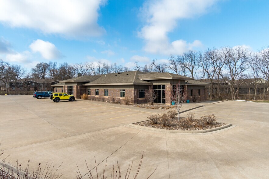 814 S Main St, Holmen, WI à vendre - Photo du bâtiment - Image 3 de 5