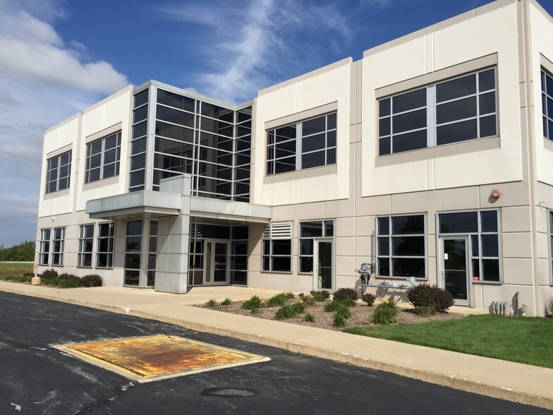 9800 Connecticut St, Merrillville, IN à louer - Photo du bâtiment - Image 2 de 13