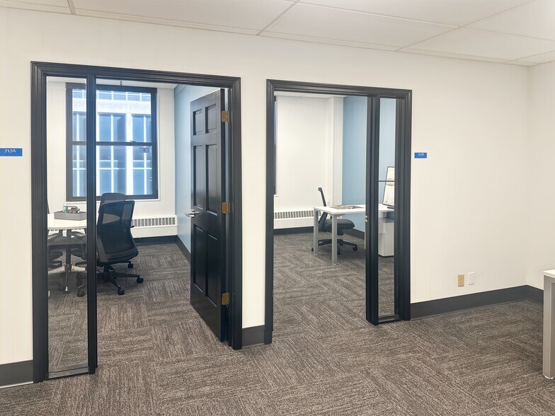 155 E Market St, Indianapolis, IN à louer - Photo du bâtiment - Image 2 de 8