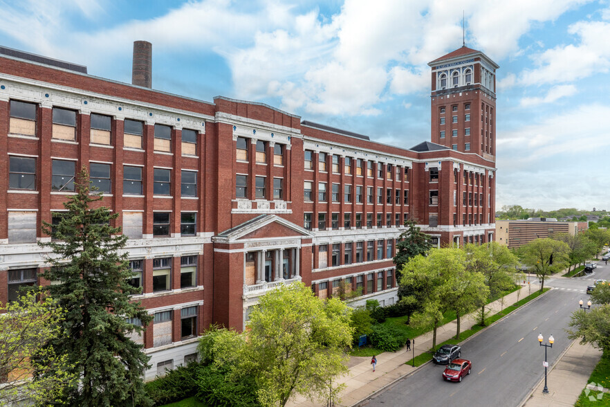 3333 W Arthington St, Chicago, IL for sale - Primary Photo - Image 1 of 3